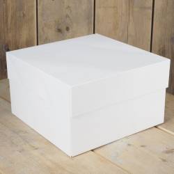 FUNFUNCAKES WHITE CAKE BOX 28 X 28 X 15 CM. ( FC0909 )