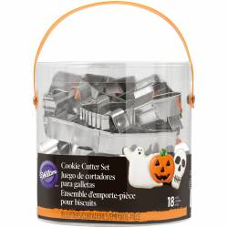 SET 18 METAL HALLOWEEN CUTTERS WILTON ( 02-0-0371)